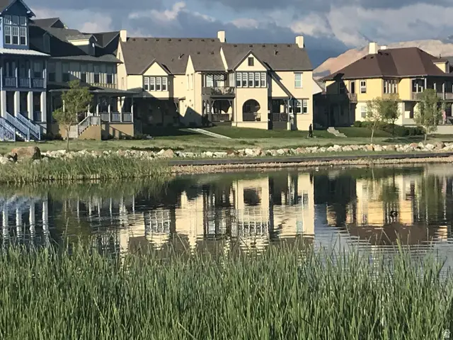 4658 W Boathouse Cir S, South Jordan, UT 84009 - #3