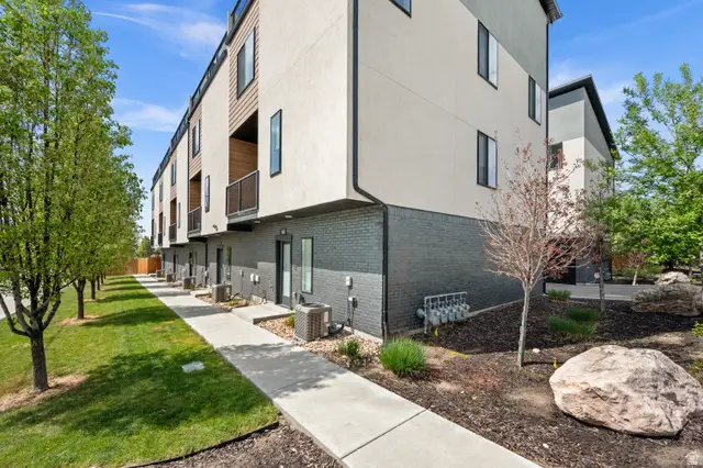 1838 E Melbourne Ct, Millcreek, UT 84106 - #1