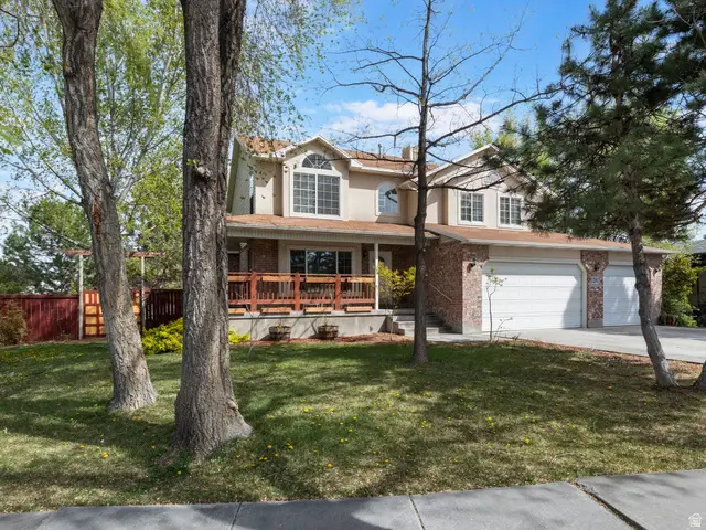 12093 S Kings Crossing Way W, Riverton, UT 84065 - #1