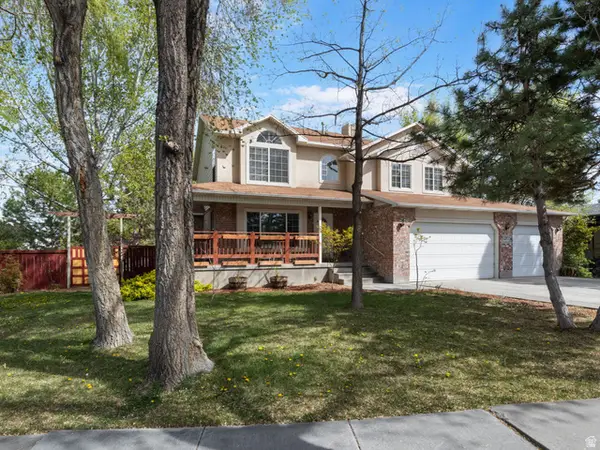 12093 S Kings Crossing Way W, Riverton, UT 84065