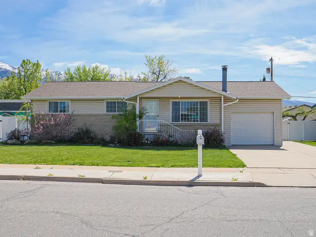 930 N Amethyst St, Layton, UT 84041 - #1