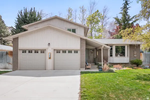 3528 E Country Hollow Dr, Cottonwood Heights, UT 84121