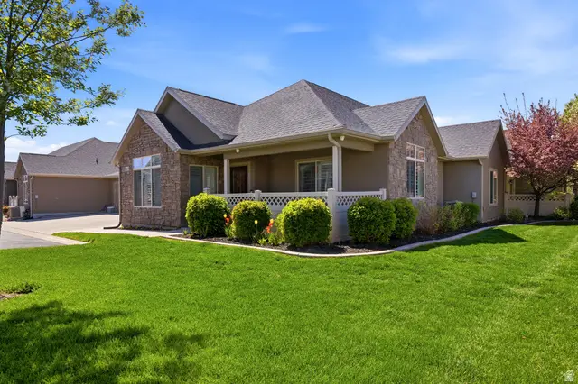 864 W 1840 S #D, Syracuse, UT 84075 - #1