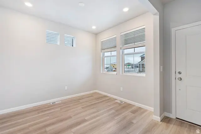 7047 N Sandstone Way, Eagle Mountain, UT 84005 - #2