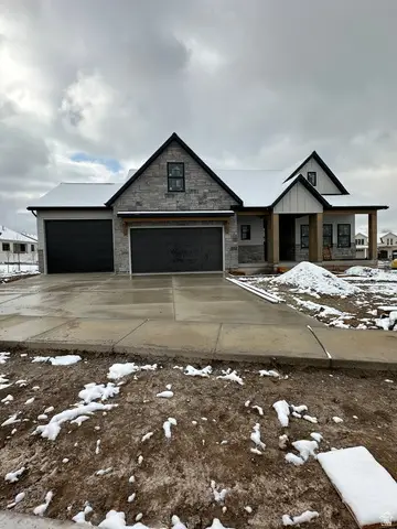 143 S Chamberlain St #327, Mapleton, UT 84664