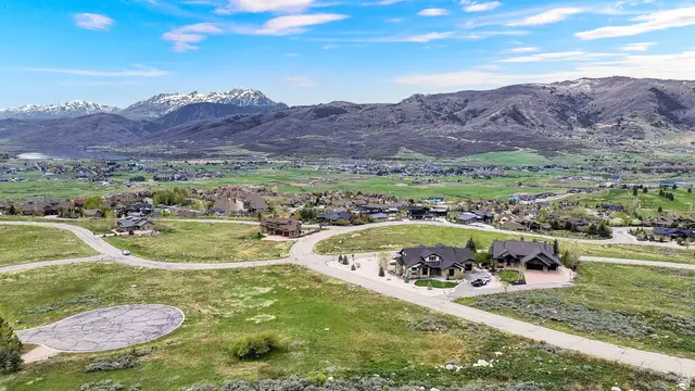 3722 N Porcupine Ridge Dr #105, Eden, UT 84310 - #3