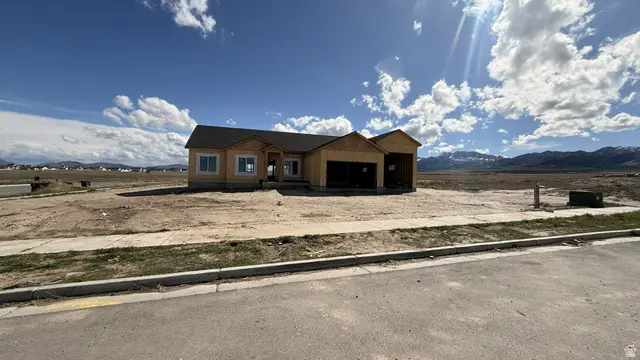 903 W Apple Mill Rd N, Grantsville, UT 84029 - #1