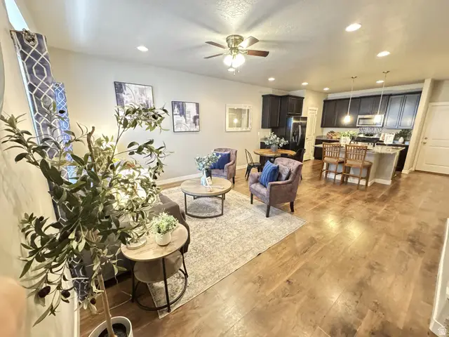 5695 W Red Ridge Ln, West Valley City, UT 84118 - #2