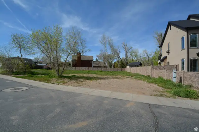 4324 Riverwalk Dr, Riverdale, UT 84405 - #2