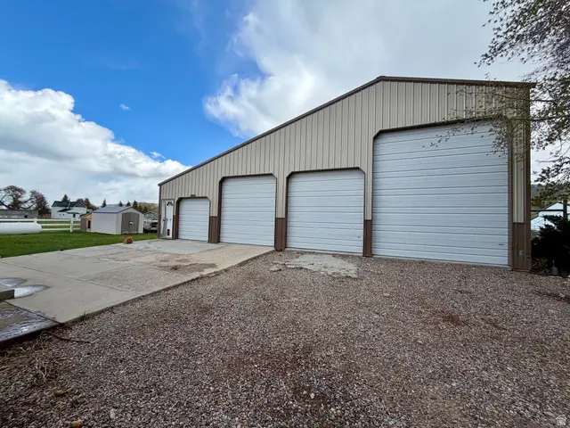 264 S Main St, Laketown, UT 84038 - #3