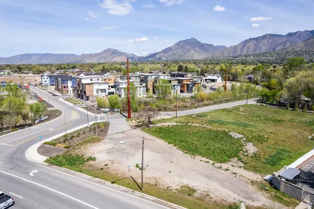 1990 E Arbor Ln, Holladay, UT 84117 - #3