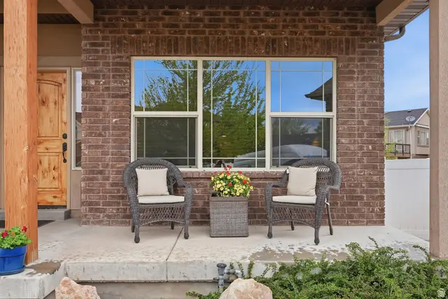 10722 S Coral Dune Dr, South Jordan, UT 84009 - #2