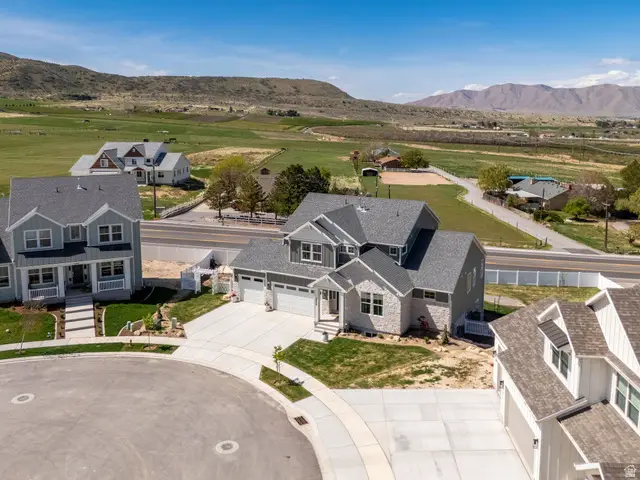 686 W Eaglecrest Cir, Elk Ridge, UT 84651 - #2