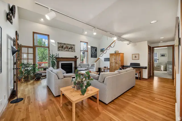 1511 E 2050 N, North Logan, UT 84341 - #3