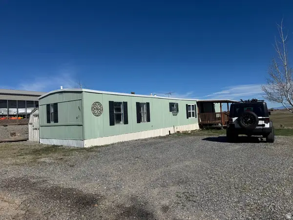 3067 S Monarch Dr, Garden City, UT 84028