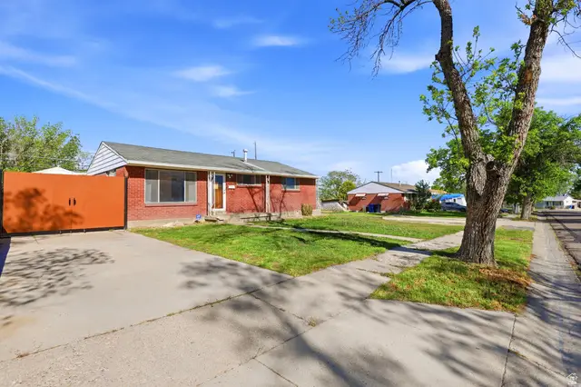 3316 S Lynnbrook Dr, Magna, UT 84044 - #2