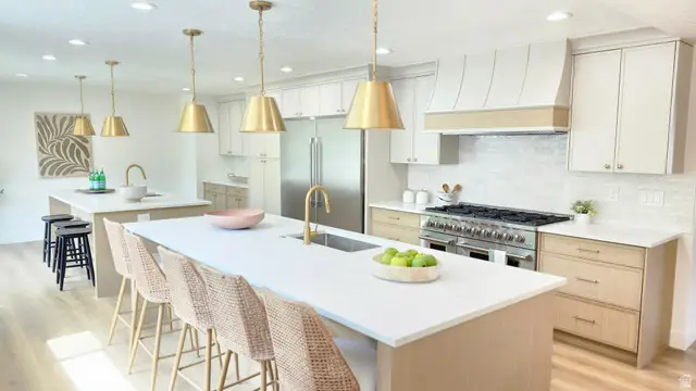 1972 E Everleigh Cir, Sandy, UT 84093 - #3