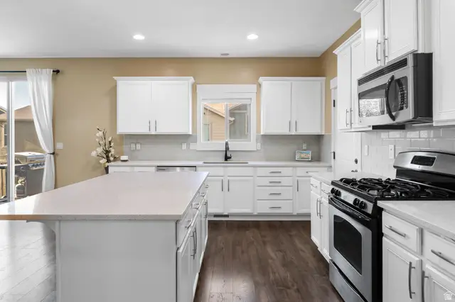 5194 W Hedgerose Dr, Herriman, UT 84096 - #3