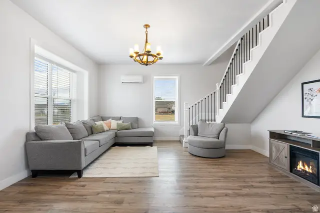 275 N 200 E, Loa, UT 84747 - #3