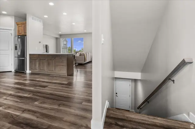 2504 N Knights Ln, Layton, UT 84041 - #3