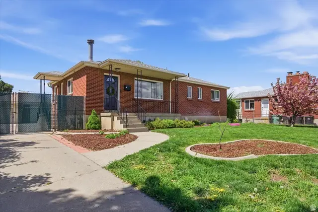 5972 S La Salle Dr, Murray, UT 84123 - #3