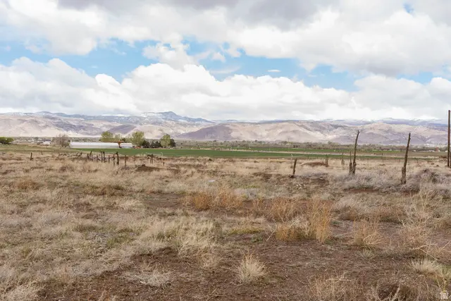 345 W Land Slide Rd, Annabella, UT 84711 - #2