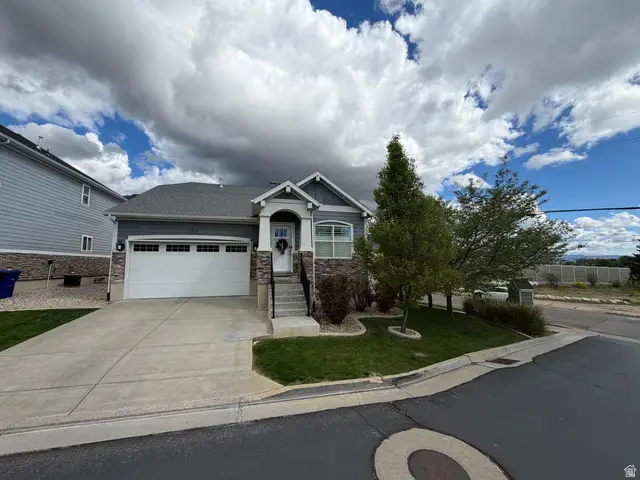 1073 Blackstone Dr, Fruit Heights, UT 84037 - #1