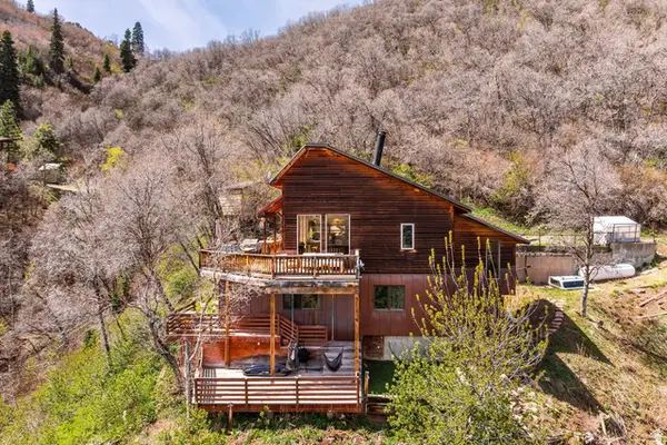 6298 E Lefthand Fork Ln, Emigration Canyon, UT 84108