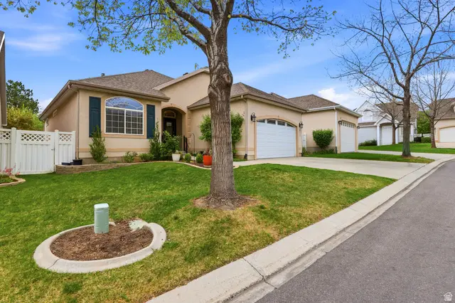 671 E Free Land Ave S, Midvale, UT 84047 - #2