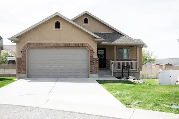 1013 W 3000 N, Pleasant View, UT 84414