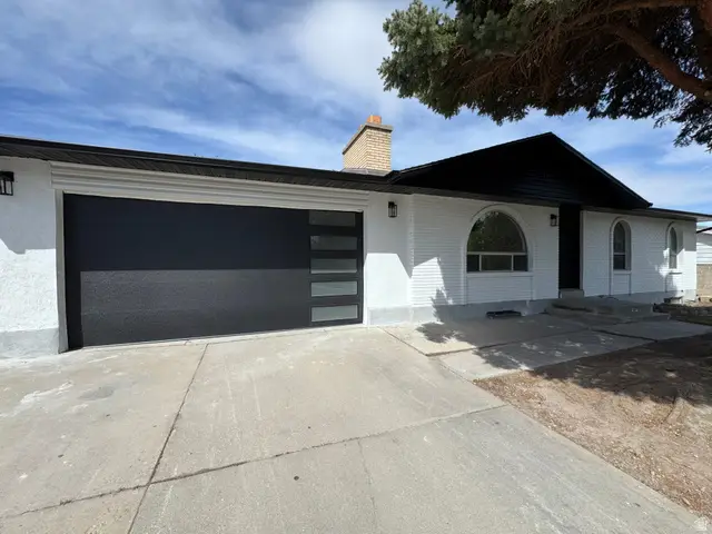 5222 S Queenswood Dr, Taylorsville, UT 84129 - #2