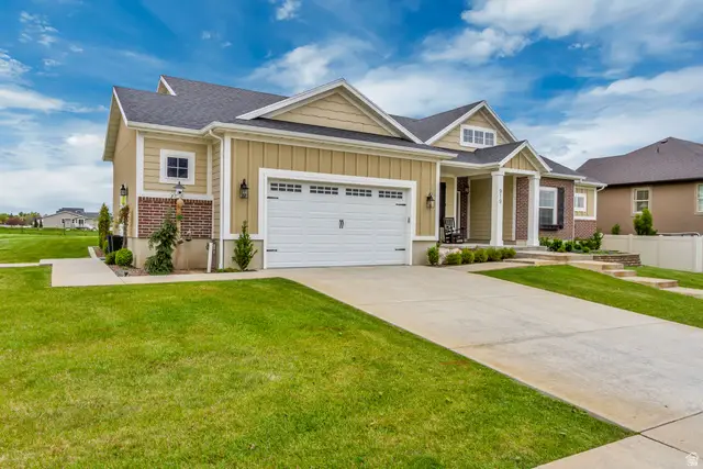 919 E 2050 N, North Ogden, UT 84414 - #3