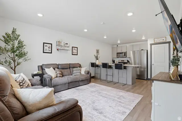 3887 S Sediment Hill Dr, Magna, UT 84044 - #3