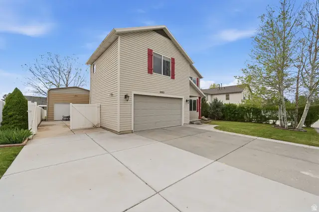 6665 Harvest Ln, Stansbury Park, UT 84074 - #2