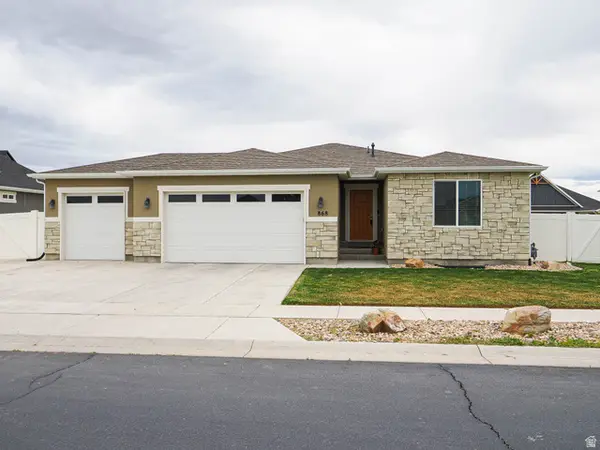 868 E Cliffrose Dr, Eagle Mountain, UT 84005