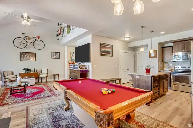 2268 W Harker Farm Ln S, Taylorsville, UT 84129 - #2