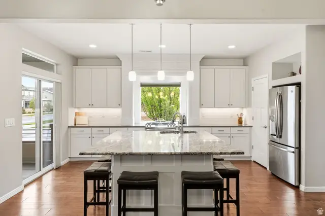 11 S Rio Grand Ave, Farmington, UT 84025 - #2