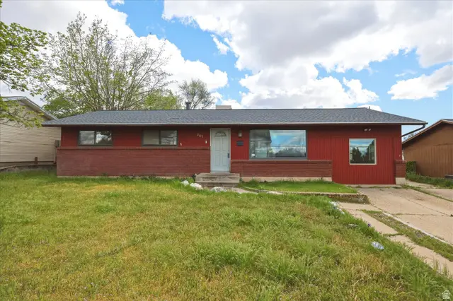 207 W 1300 N, Sunset, UT 84015 - #1