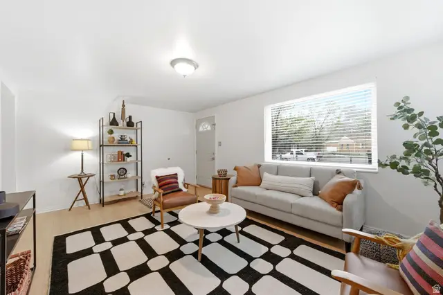 1072 S Glendale Cir, Salt Lake City, UT 84104 - #3