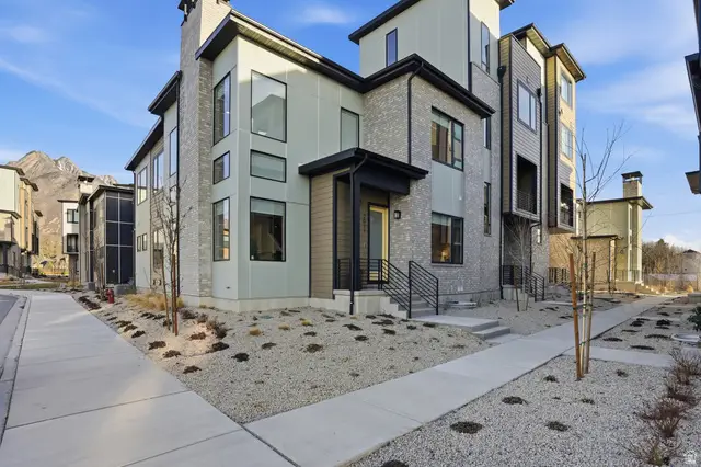 2011 E Beverly Dr, Holladay, UT 84117 - #1