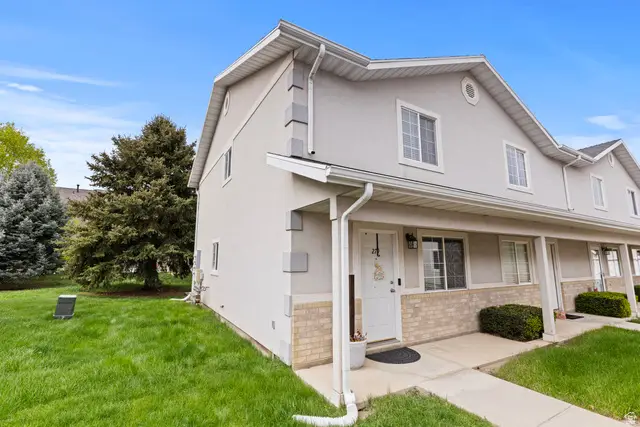 279 E 2300 N, North Ogden, UT 84414 - #1