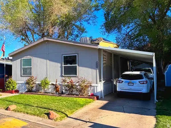 863 W Big Mountain Dr S, Taylorsville, UT 84123