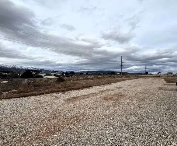 1913 S Badger Way, New Harmony, UT 84757 - #2