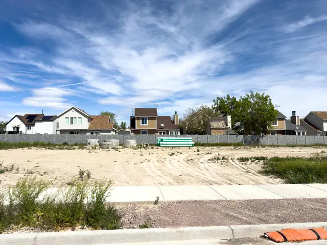 1412 W Jordan Height Ln #21, West Jordan, UT 84088 - #1