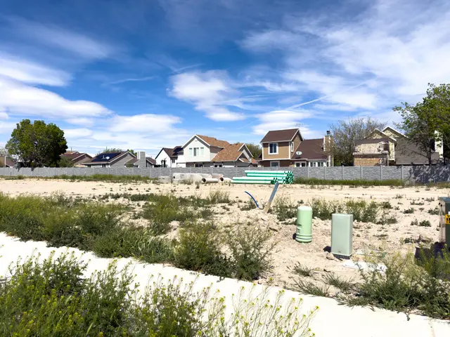 1412 W Jordan Height Ln #21, West Jordan, UT 84088 - #3