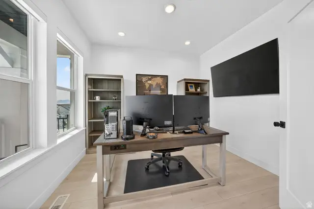 439 N High Ridge Rd, Saratoga Springs, UT 84045 - #3