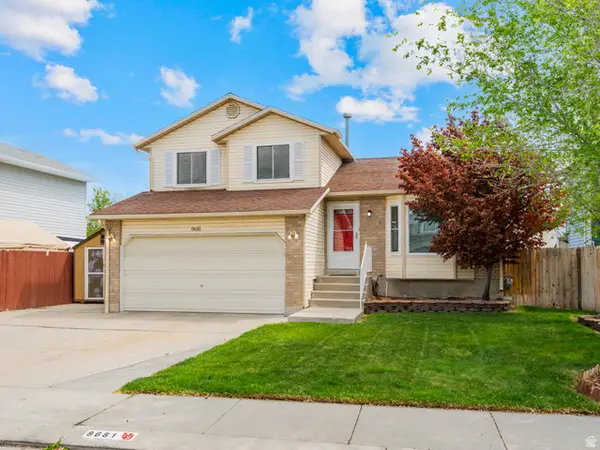 8681 S 3965 W Dr W, West Jordan, UT 84088