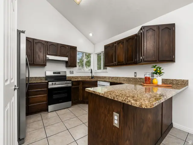 1577 N Main St, Orem, UT 84057 - #3