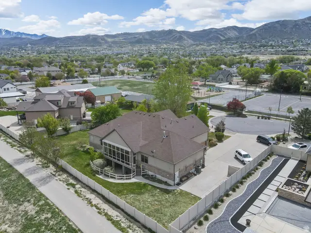 217 E Scenic Peak Cv, Draper, UT 84020 - #2