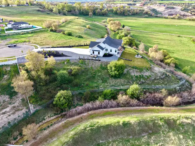 222 S 650 W, Hyrum, UT 84319 - #3